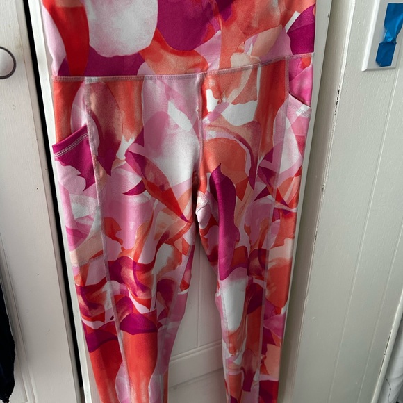 EUC Ideology Pink and Orange Floral Leggings, Cropped w/Banded Waistband - Picture 10 of 12
